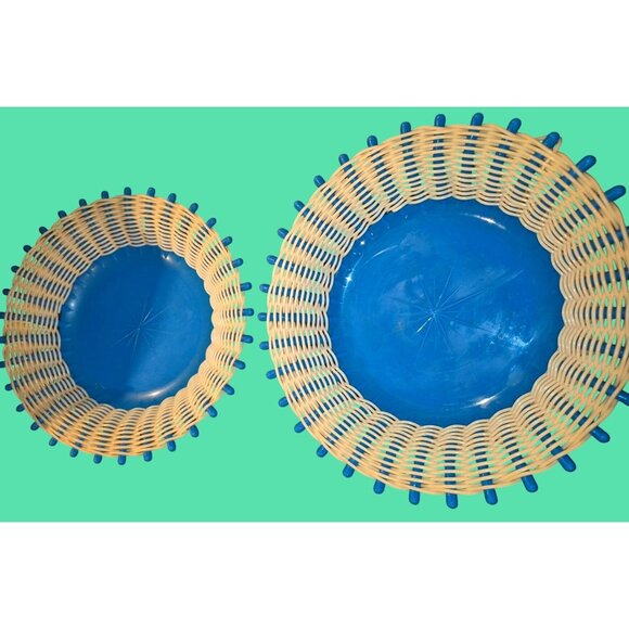 2 Blue White Woven Plastic Serving Baskets 60s MCM Atomic Star - Picture 1 of 10